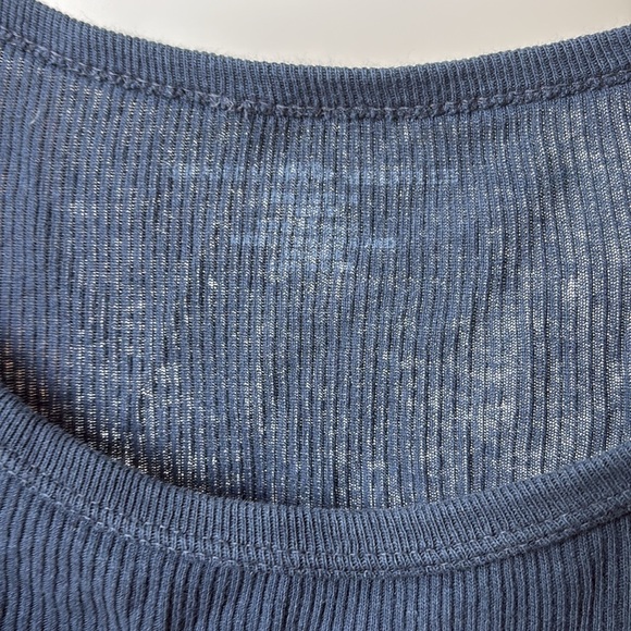 Basic brandy melville tank - Picture 2 of 3